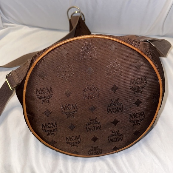 MCM Vintage Brown Nylon Drawstring Sling Bag/Backpack - Picture 4 of 6